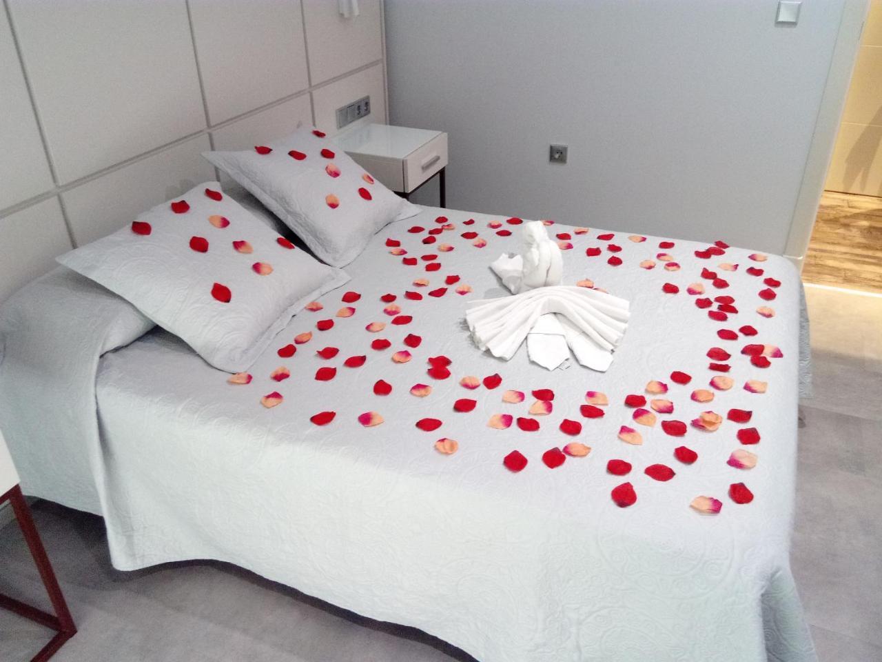 Hostal Loimar Торре-дель-Мар Экстерьер фото